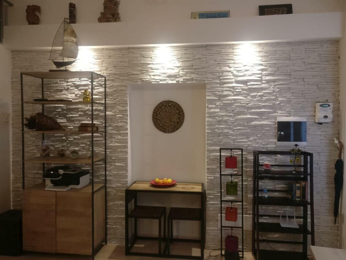 4 Via Valona - Executive Luxury Apartment Bari Exterior foto